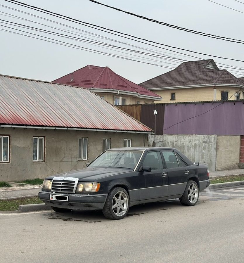 Mercedes-Benz W124