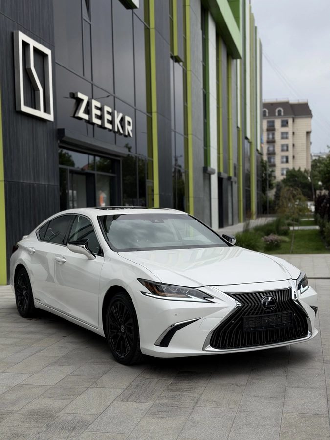 Lexus ES VII 2021