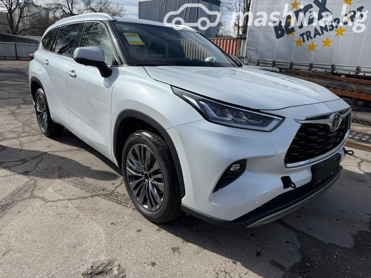 Toyota Highlander IV (U70)