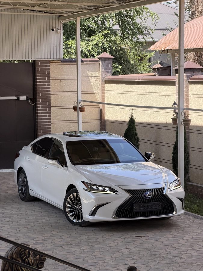 Lexus ES VII 2019