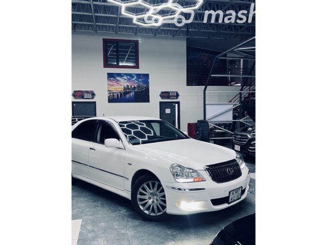Toyota Crown Majesta