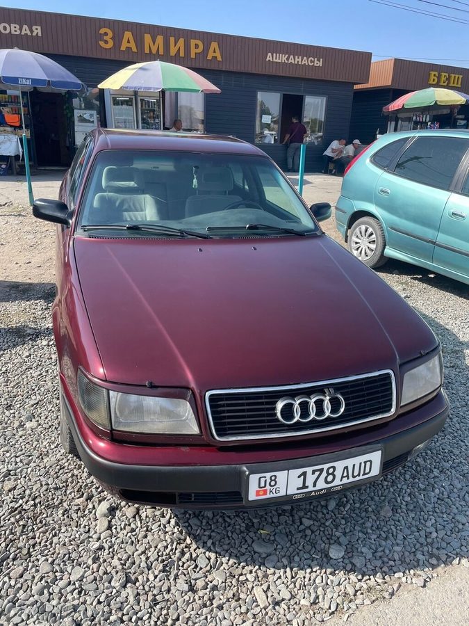 Audi 100