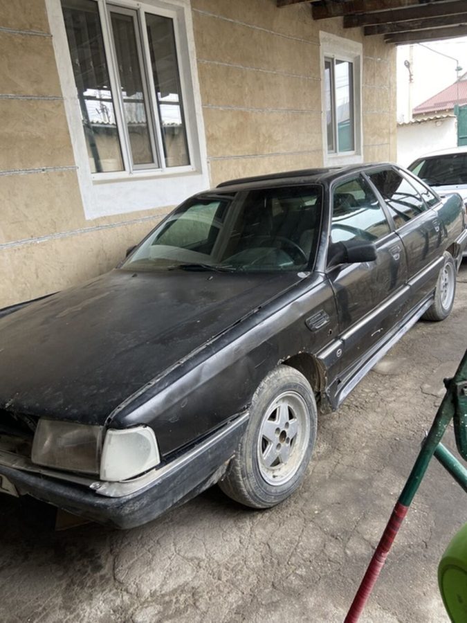 Audi 100