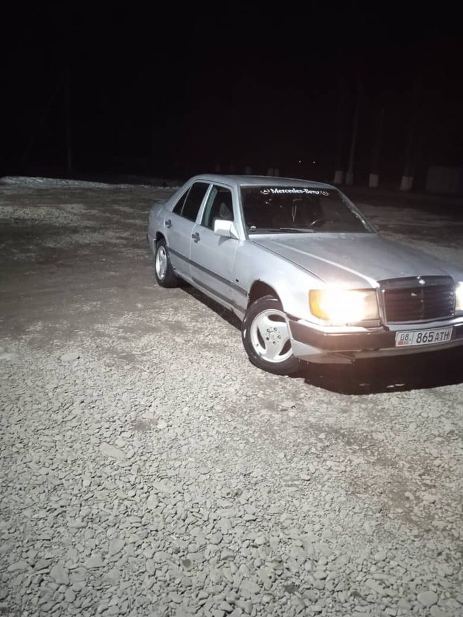 Mercedes-Benz W124