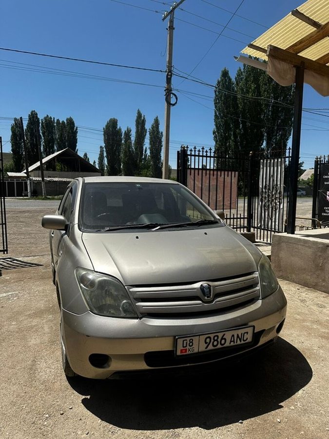 Toyota Ist