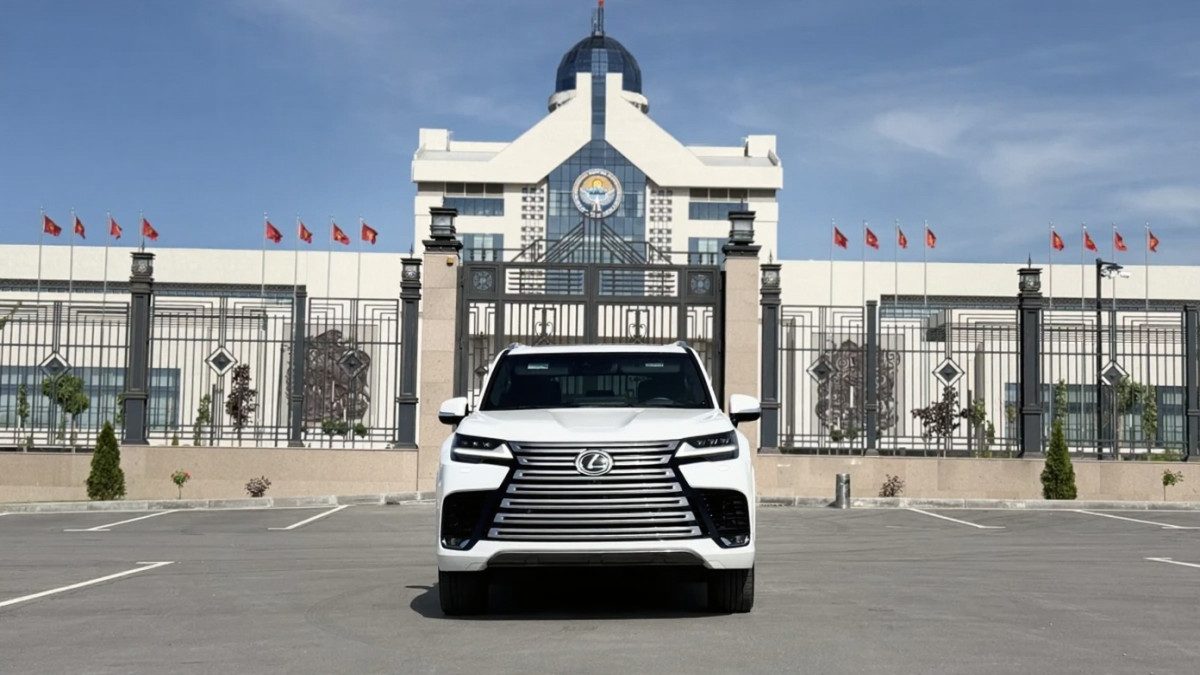 Lexus LX IV 2024