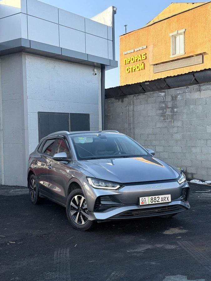 BYD E2