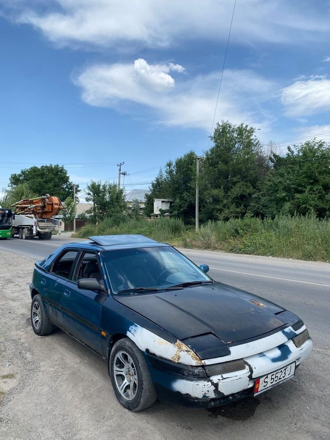 Mazda 323