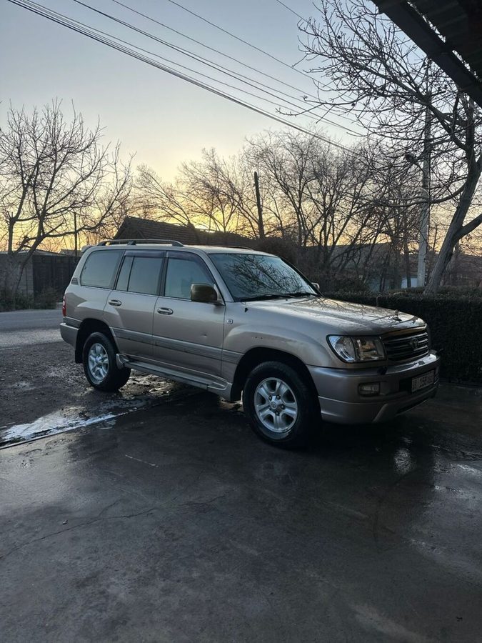 Toyota Land Cruiser