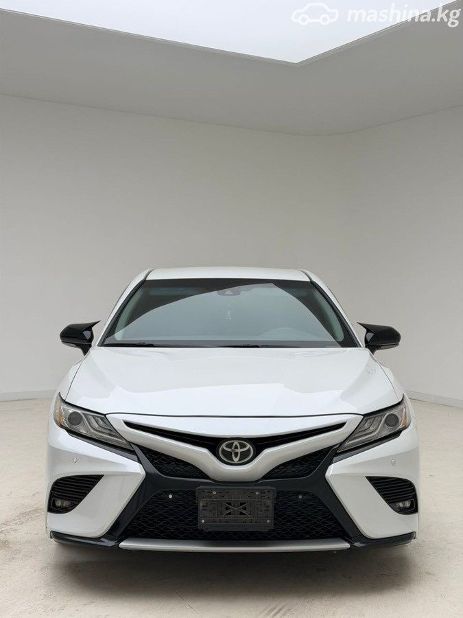 Toyota Camry VIII (XV70)