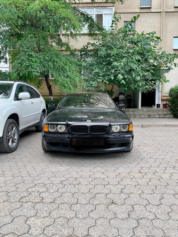 BMW 7 серии III (E38) 1996