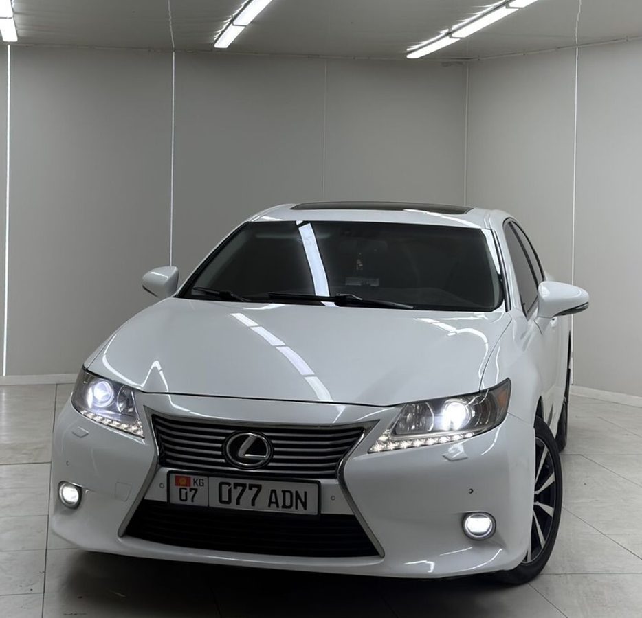 Lexus ES