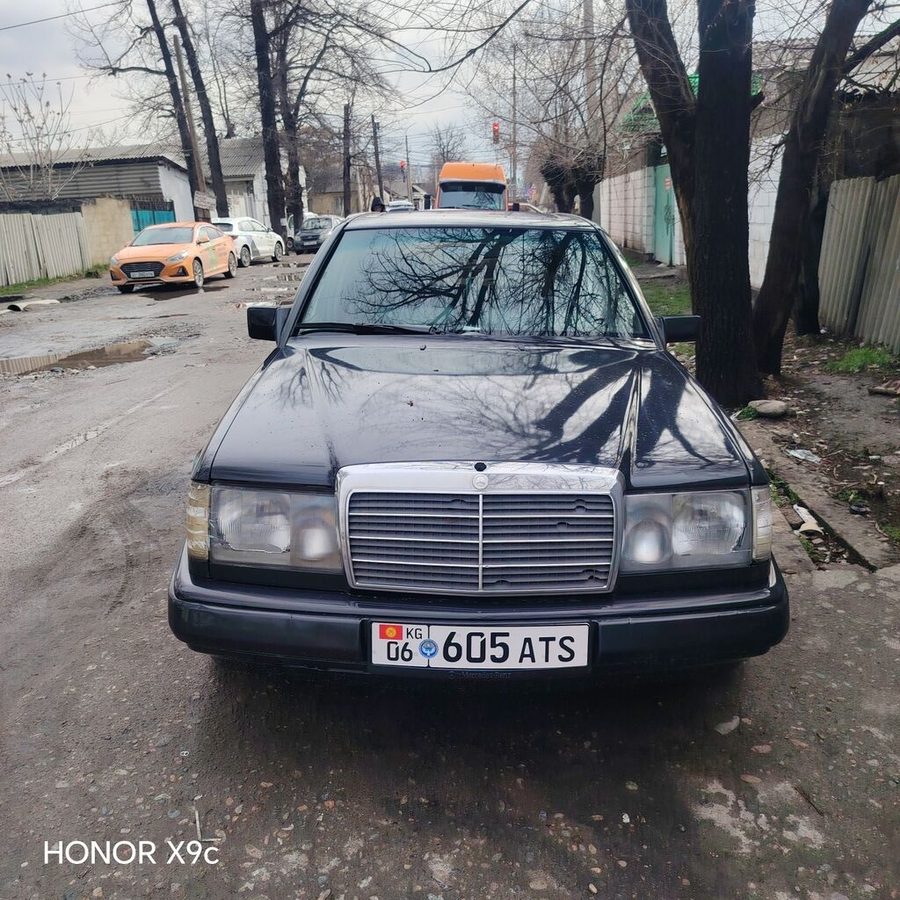 Mercedes-Benz W124