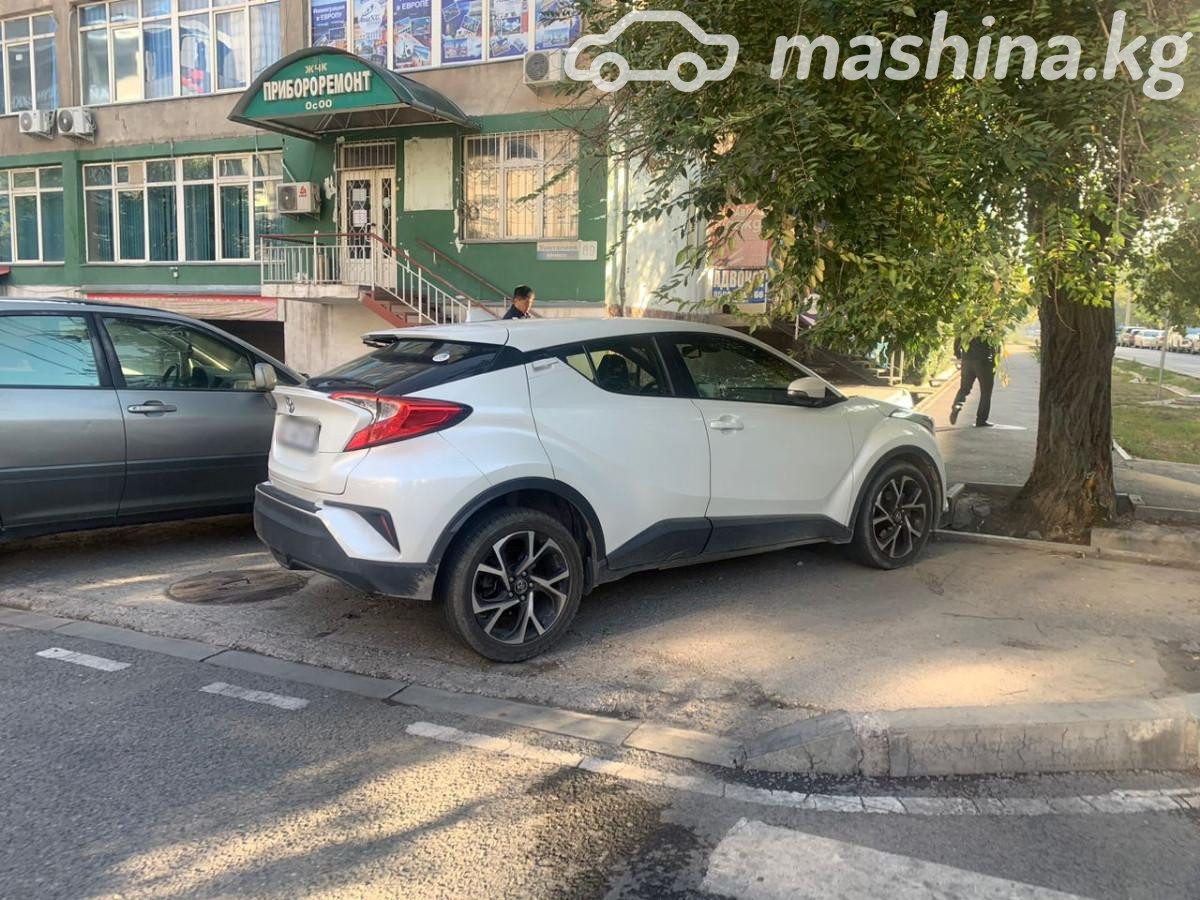 Toyota C-HR I