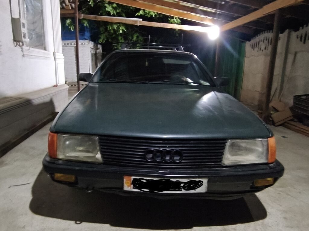 Audi 100