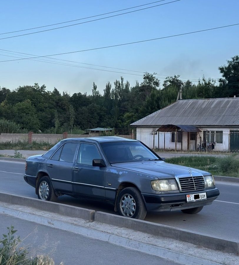Mercedes-Benz W124