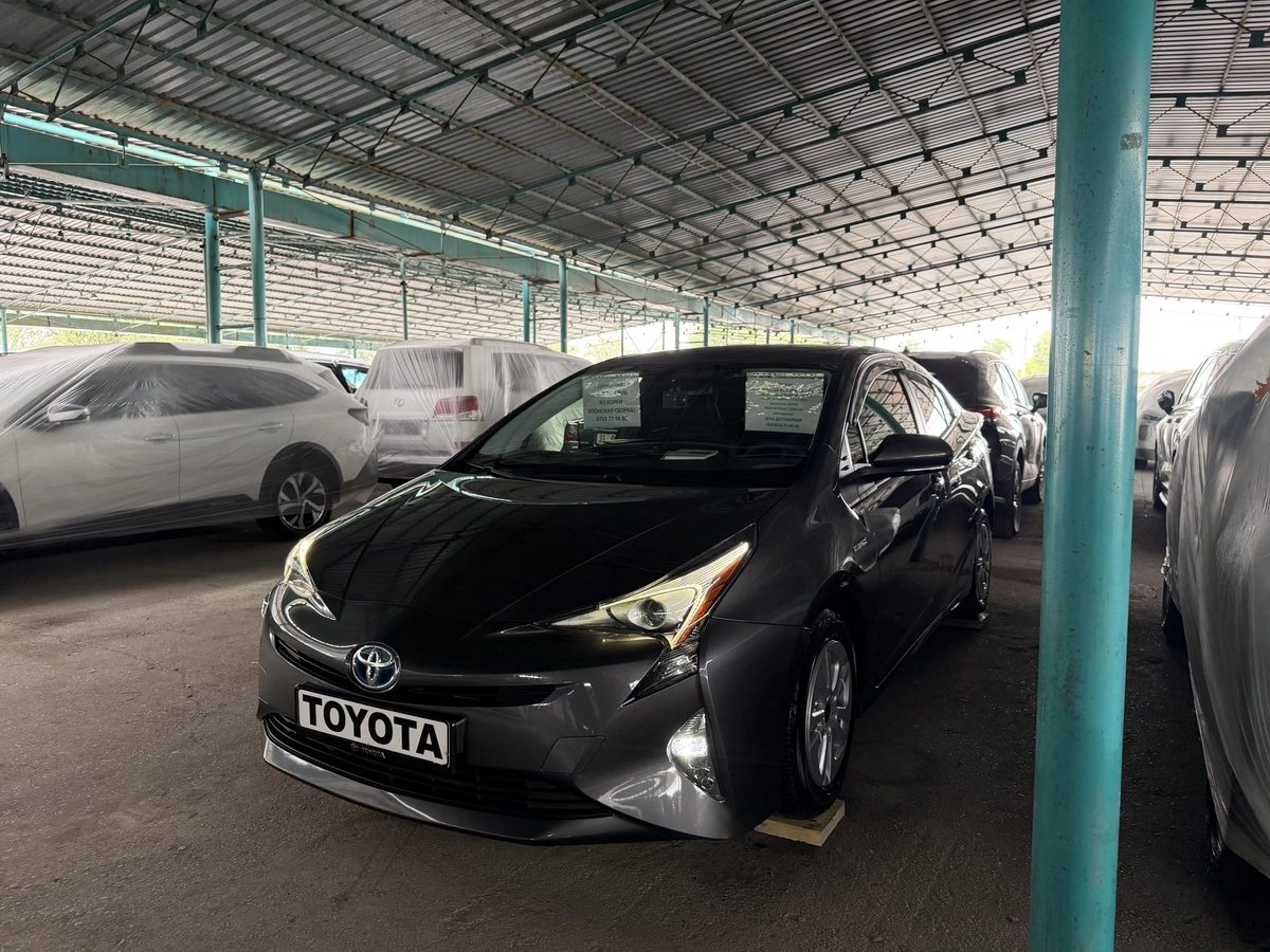 Toyota Prius IV (XW50) 2018