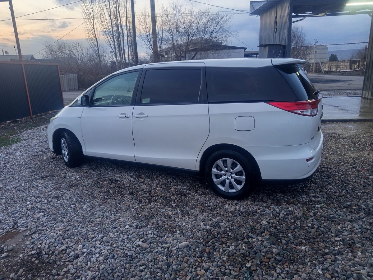 Toyota Previa III (XR50) 2019