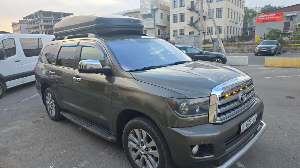Toyota Sequoia
