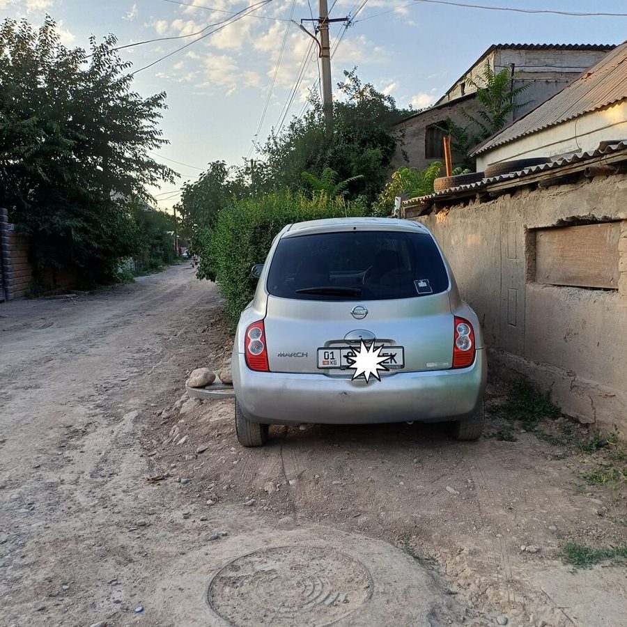 Nissan March