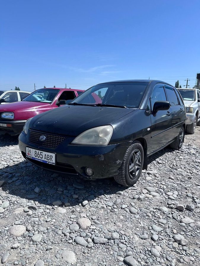 Suzuki Liana
