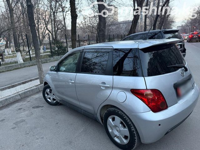 Toyota Ist