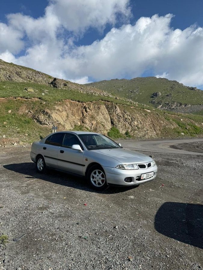 Mitsubishi Carisma
