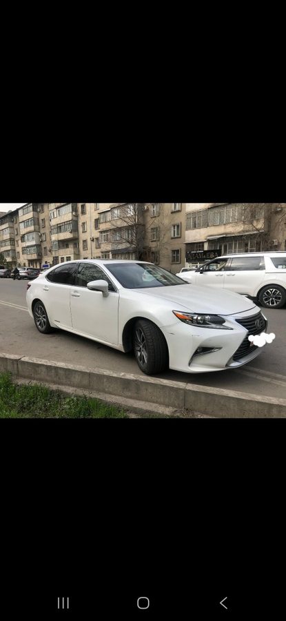 Lexus ES