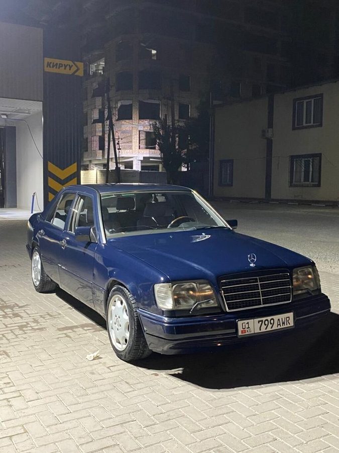 Mercedes-Benz W124