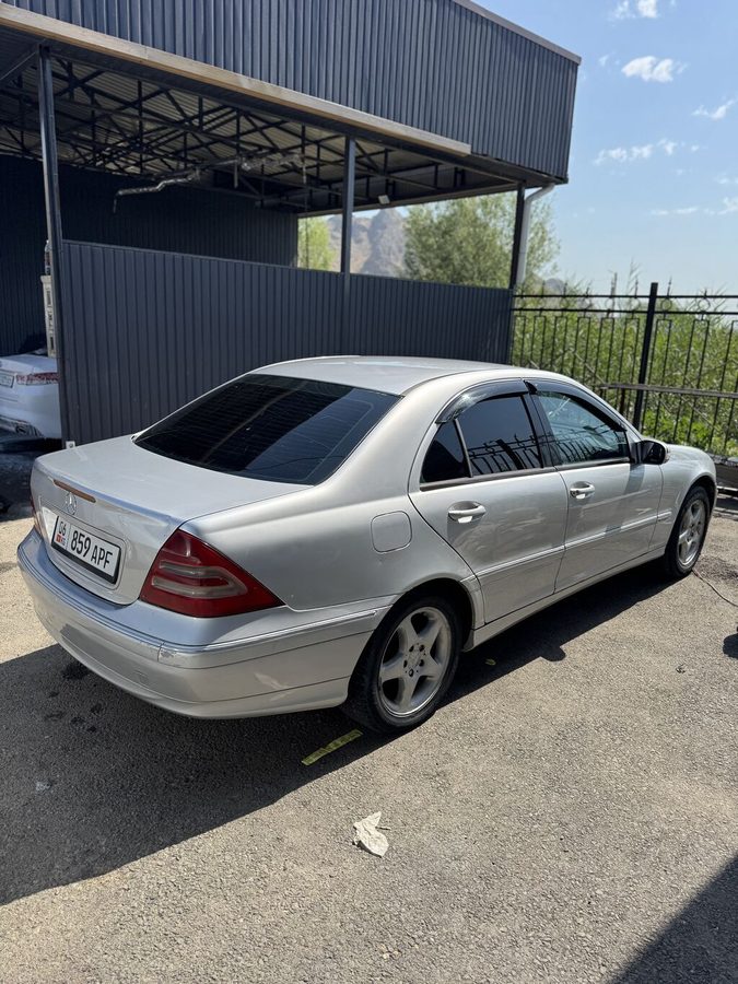 Mercedes-Benz C-Class