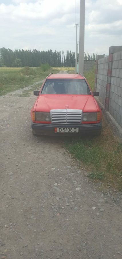 Mercedes-Benz W124