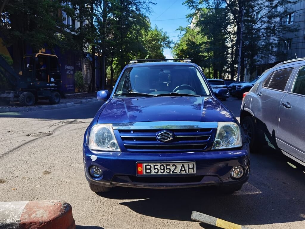 Suzuki XL7
