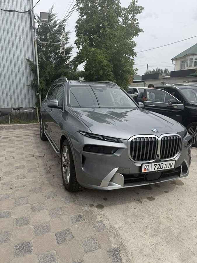 BMW X7
