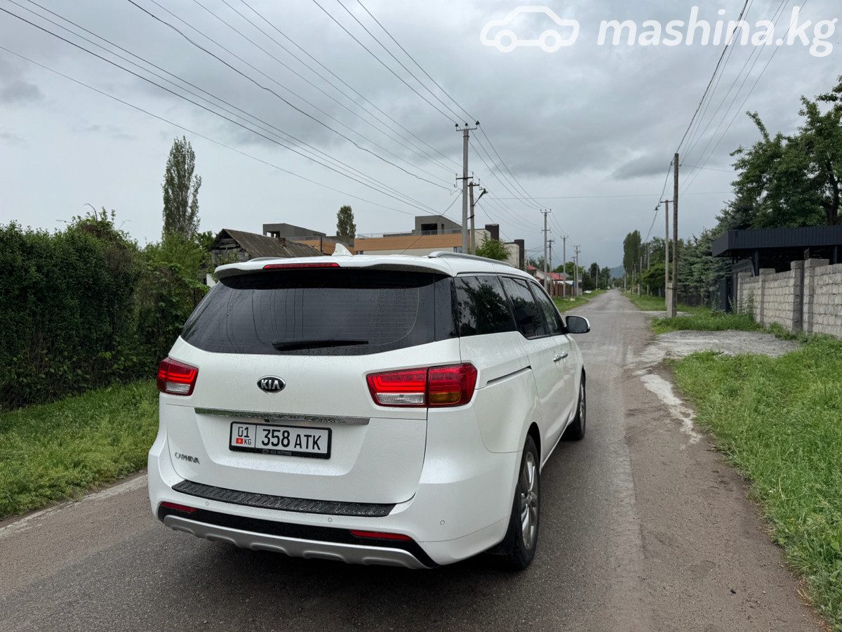 Kia Carnival III