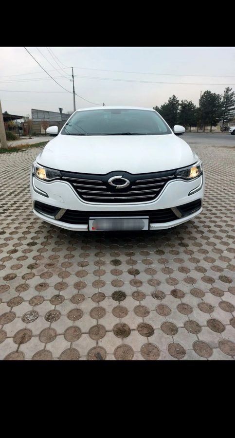 Renault SM6