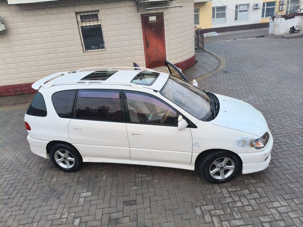 Toyota Ipsum