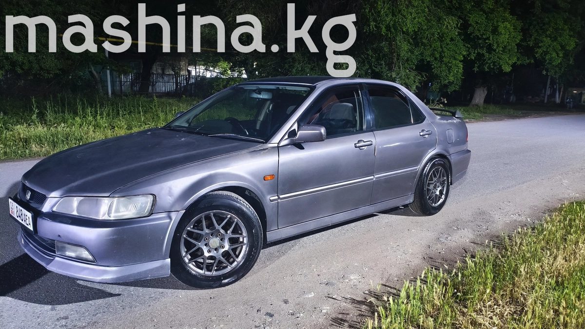 Honda Accord VI 2001