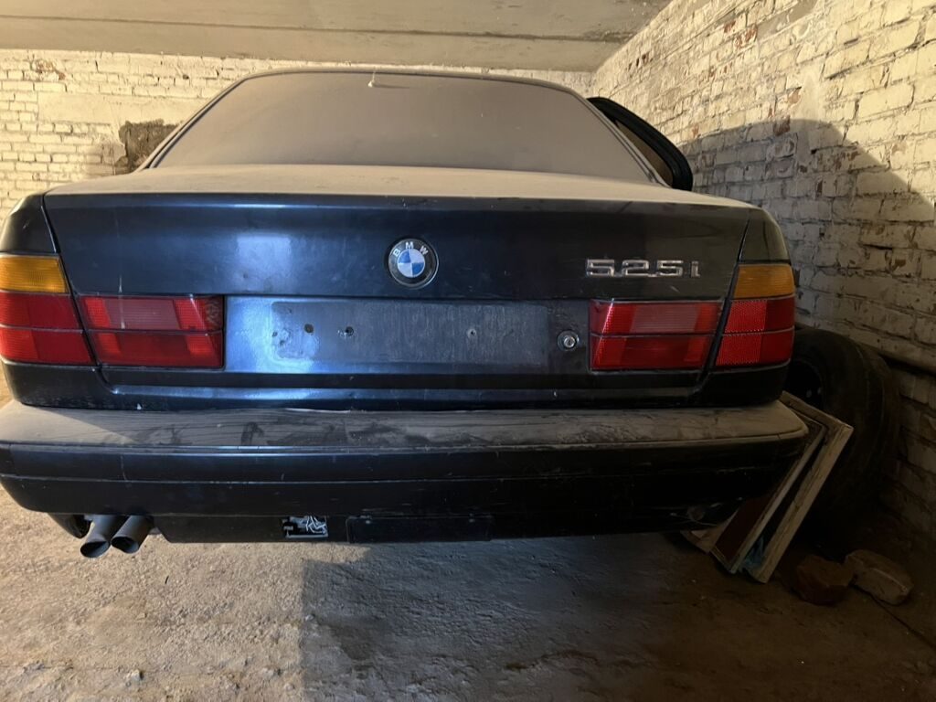 BMW 525
