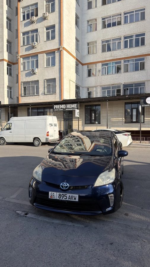 Toyota Prius III Рестайлинг (XW30) 1.8hyb AT