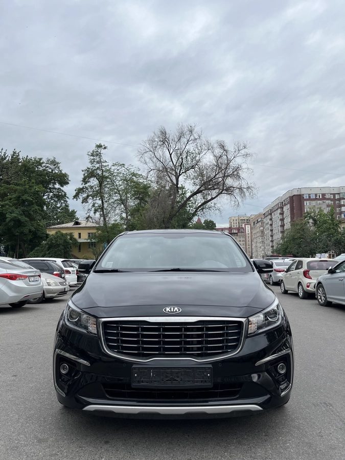 Kia Carnival III 2019