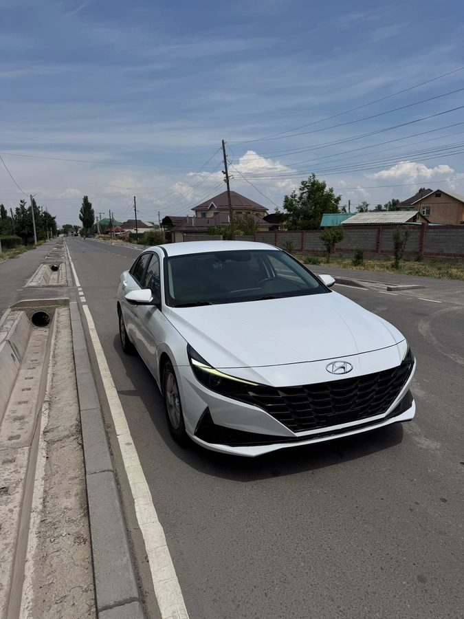 Hyundai Avante VII 2021