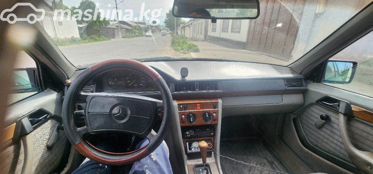 Mercedes-Benz W124