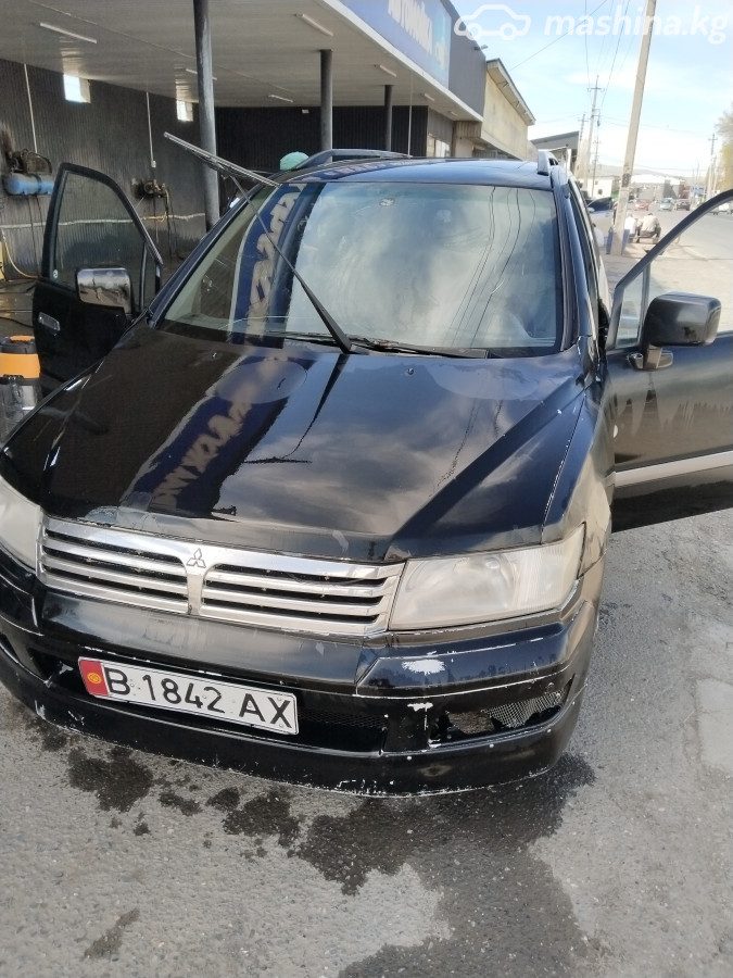 Mitsubishi Space Wagon III