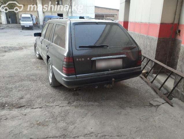 Mercedes-Benz W124