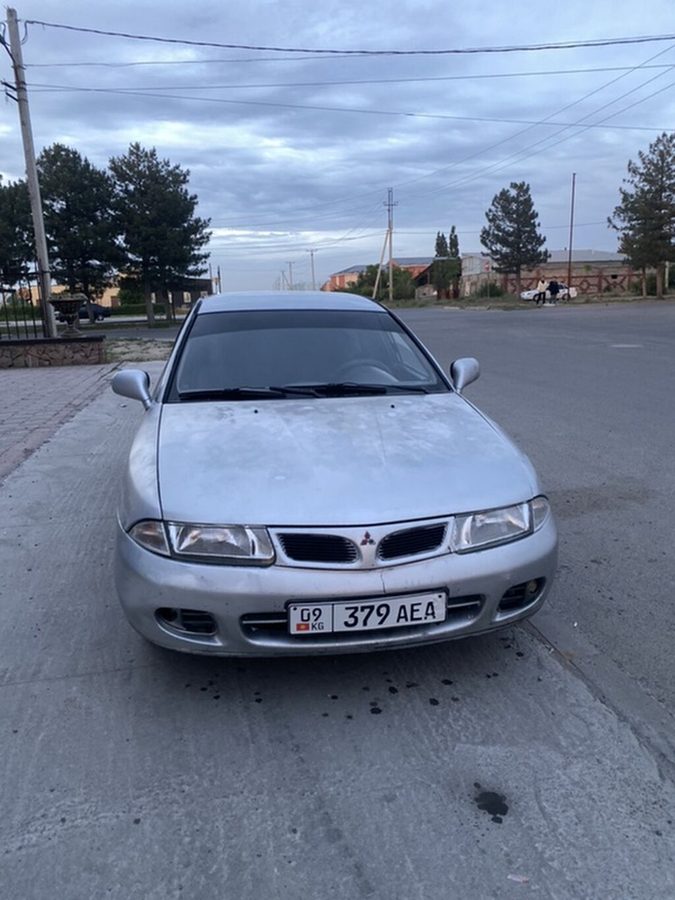 Mitsubishi Carisma