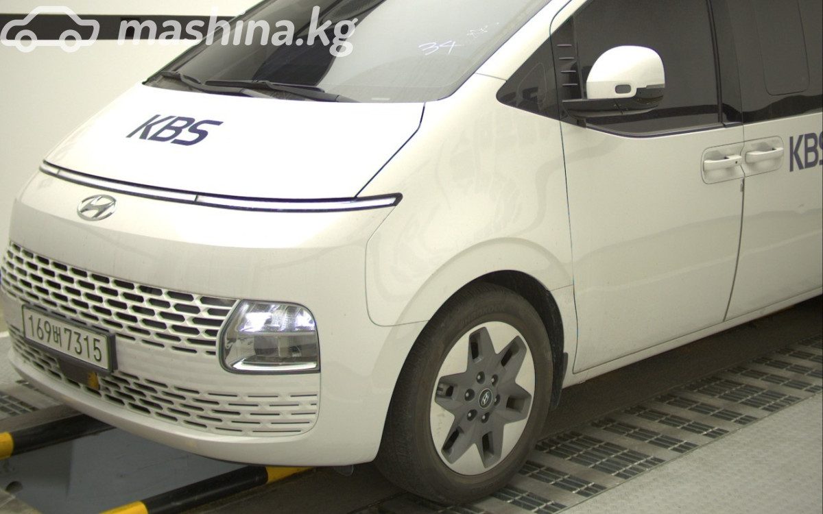 Hyundai Staria