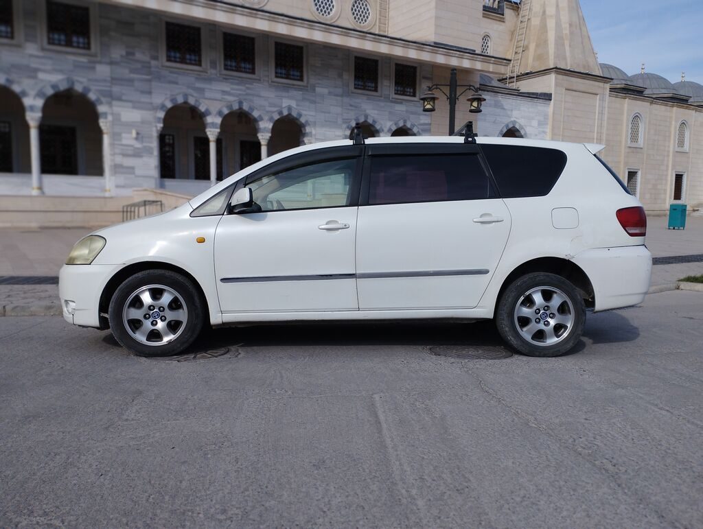 Toyota Ipsum