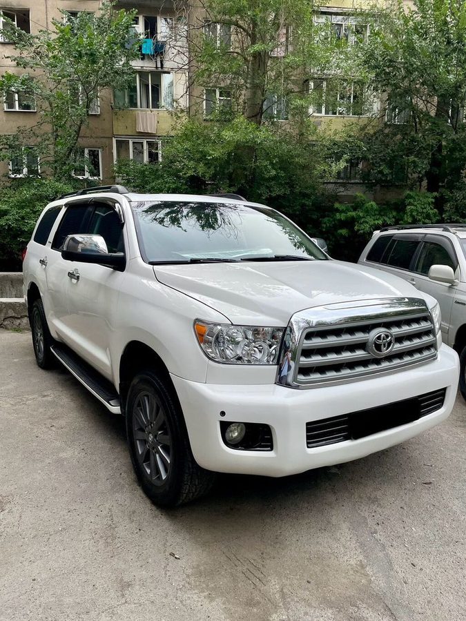 Toyota Sequoia