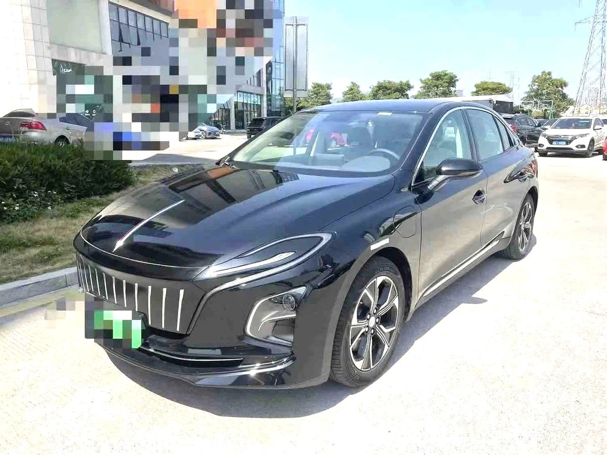 Hongqi E-QM5 2024