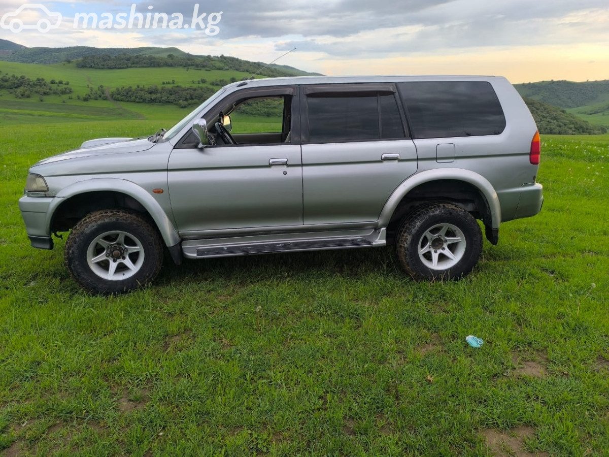 Mitsubishi Pajero Sport I